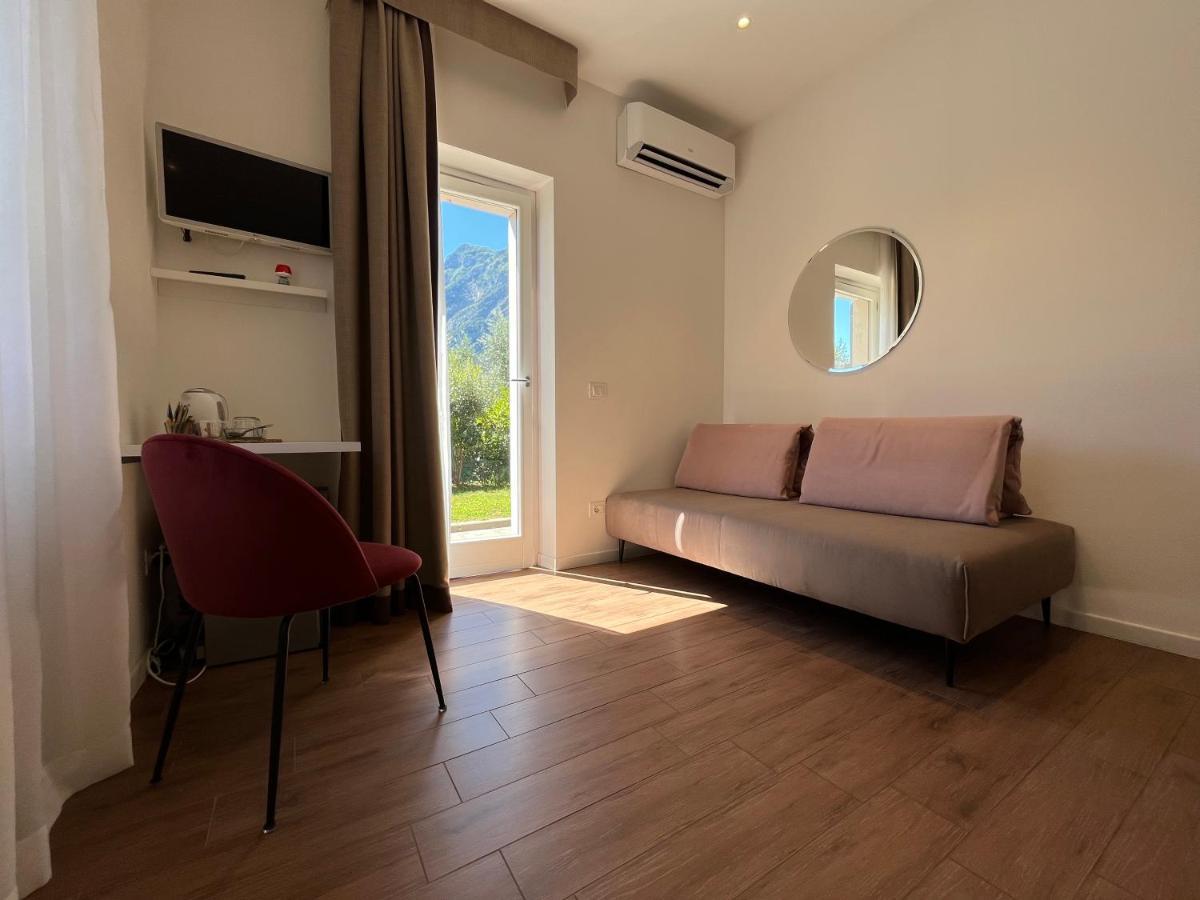 Agritur Fiore D'Ulivo Riva del Garda Exteriör bild