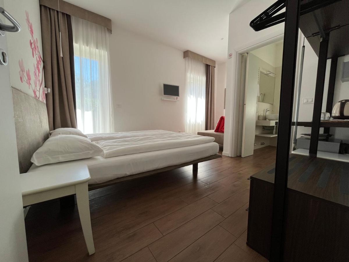 Agritur Fiore D'Ulivo Riva del Garda Exteriör bild